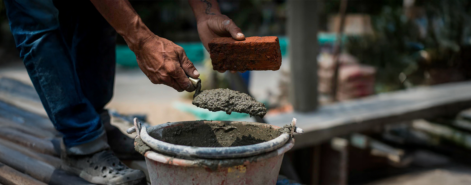 Top 5 Mistakes to Avoid While Choosing Cement for House Construction